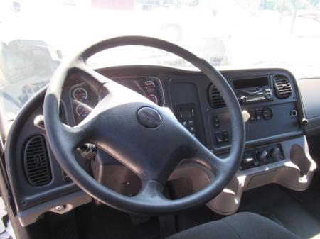 2014 Freightliner BUSINESS CLASS M2 106 12