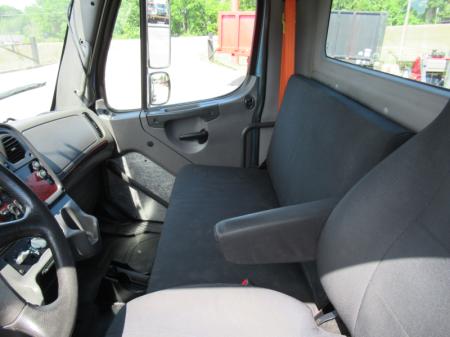 2016 Freightliner BUSINESS CLASS M2 106 12