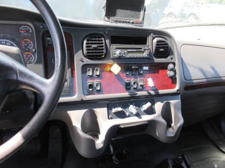 2016 Freightliner BUSINESS CLASS M2 106 13