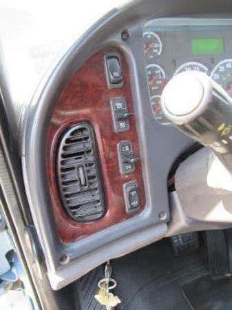 2016 Freightliner BUSINESS CLASS M2 106 16