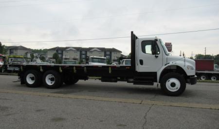 2016 Freightliner BUSINESS CLASS M2 106 8