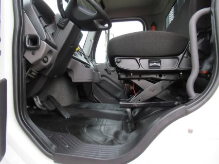 2016 Freightliner BUSINESS CLASS M2 106 9