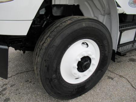 2016 Freightliner BUSINESS CLASS M2 106 14