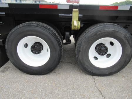 2016 Freightliner BUSINESS CLASS M2 106 16