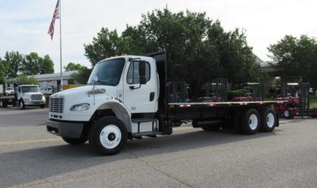 2015 Freightliner BUSINESS CLASS M2 106 1