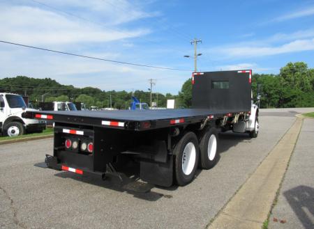 2015 Freightliner BUSINESS CLASS M2 106 5
