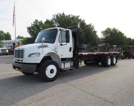 2015 Freightliner BUSINESS CLASS M2 106 10