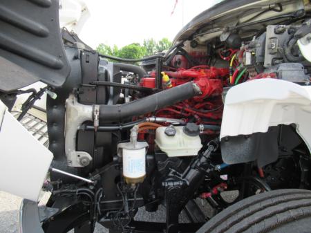 2015 Freightliner BUSINESS CLASS M2 106 14